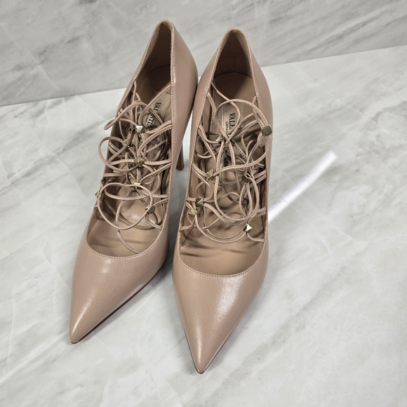 Valentino Garavani Lace Up Heels - Picture 2 of 9